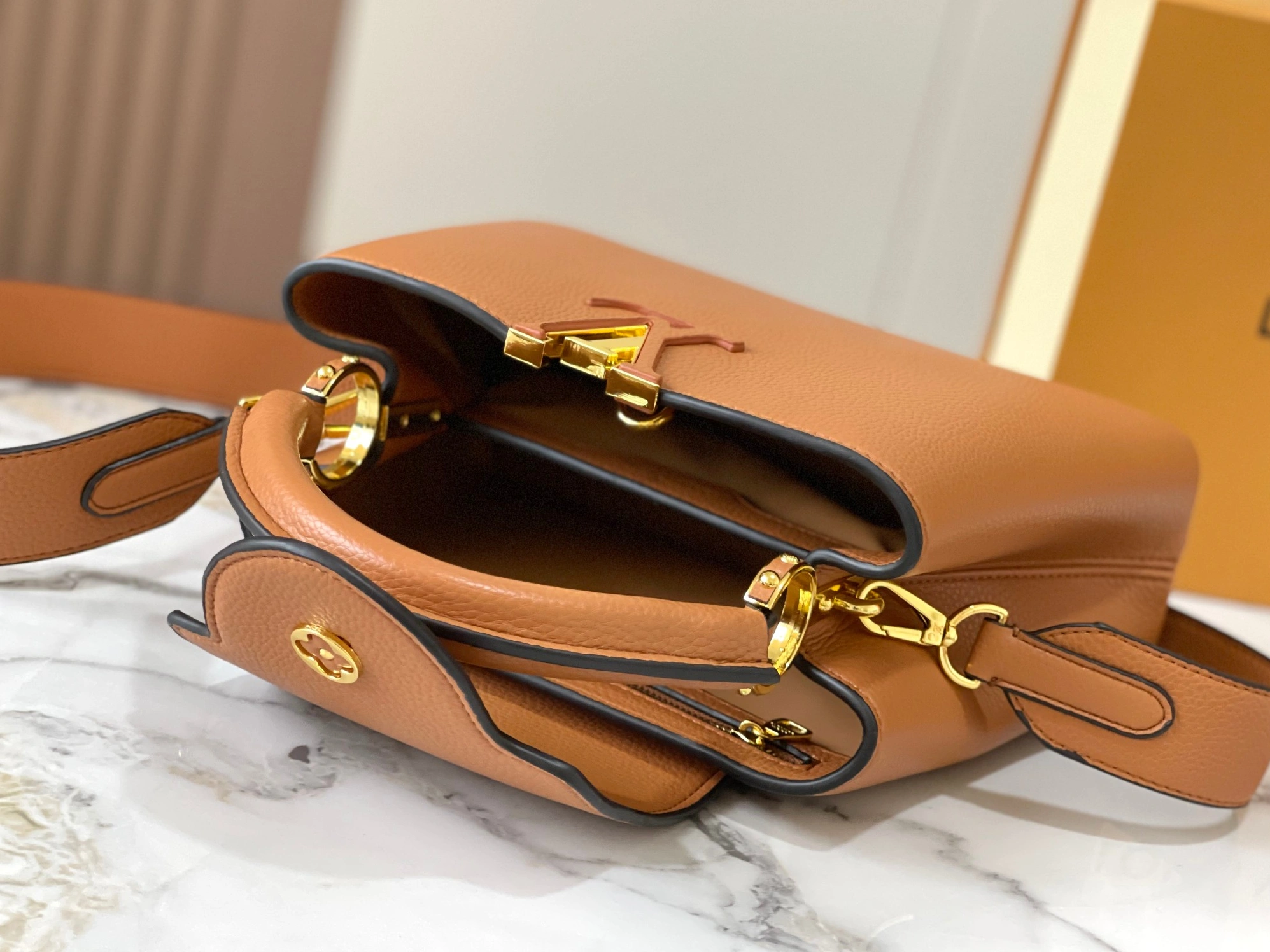 Louis Vuitton AAA Quality Messenger Bags For Women DailyWear 7476 - Image 8