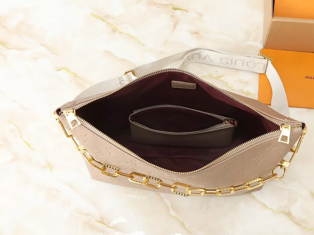 Louis Vuitton AAA Quality Messenger Bags For Women Elegant 3782 - Image 8