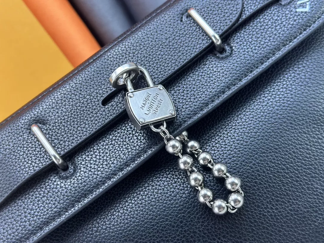 Louis Vuitton AAA Quality Messenger Bags For Women Fashionable 7383 - Image 6