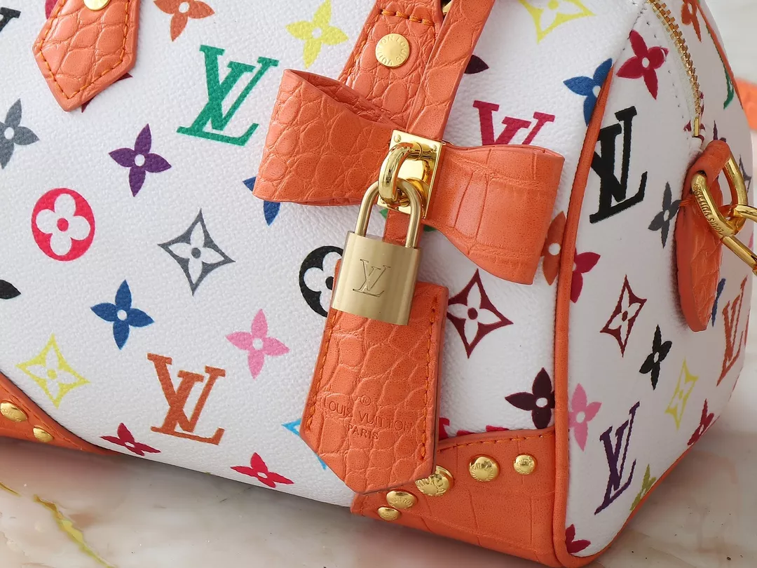 Louis Vuitton AAA Quality Messenger Bags For Women GoodFit 7780 - Image 5