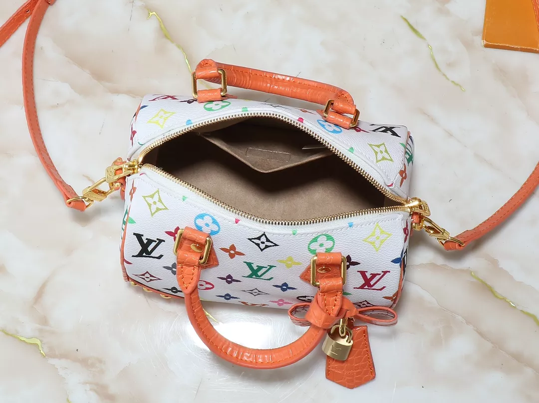 Louis Vuitton AAA Quality Messenger Bags For Women GoodFit 7780 - Image 8