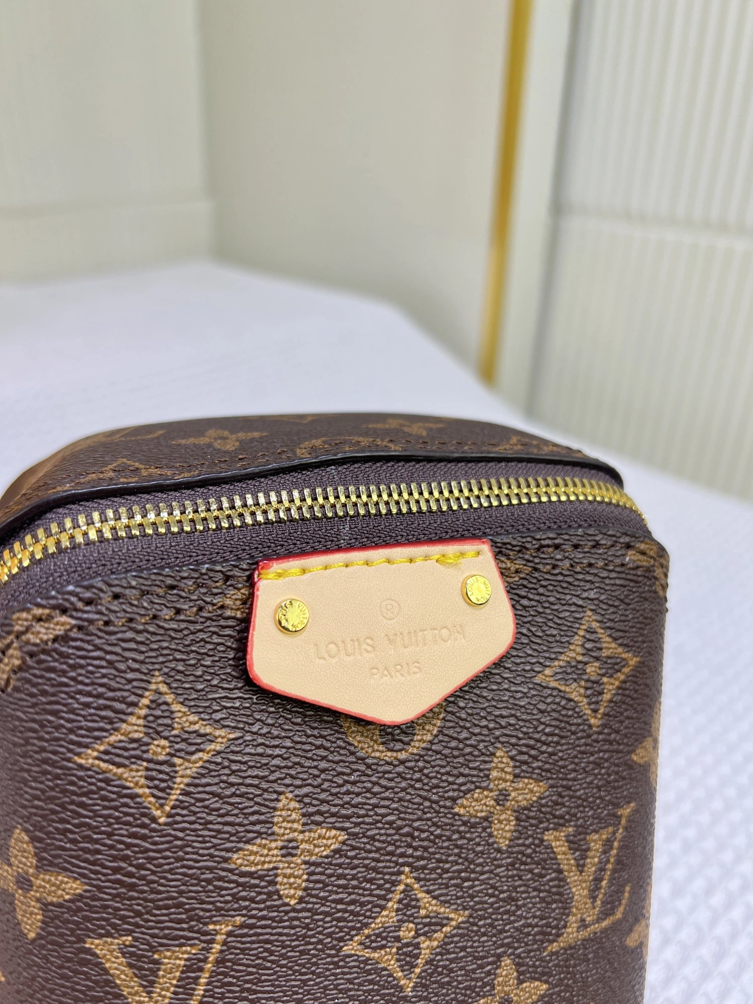 Louis Vuitton AAA Quality Messenger Bags For Women Refined 7449 - Image 6