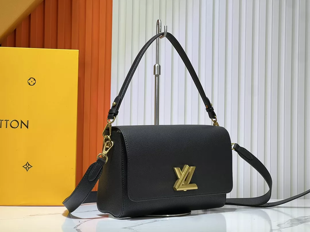 Louis Vuitton AAA Quality Messenger Bags For Women SportInspired 142