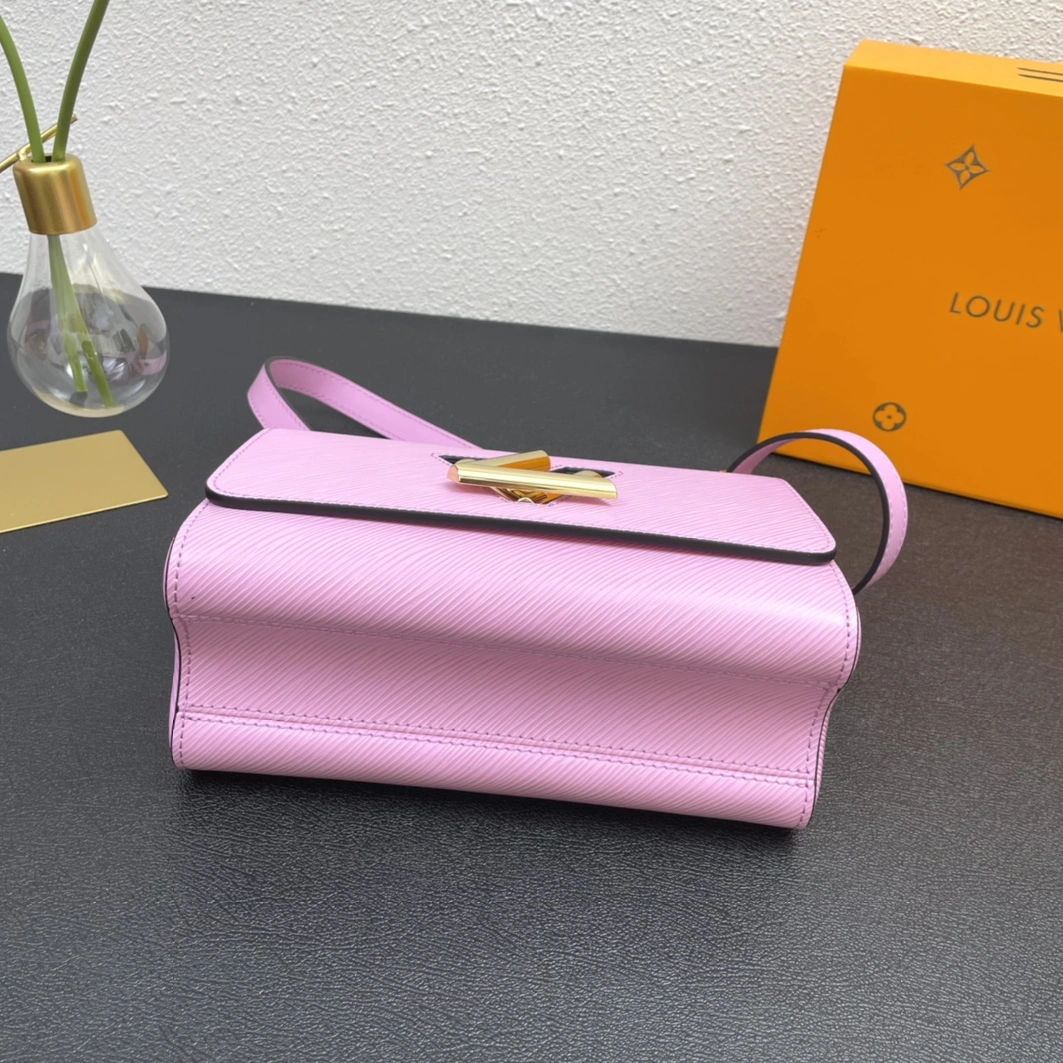 Louis Vuitton AAA Quality Messenger Bags For Women StreetReady 5273 - Image 6