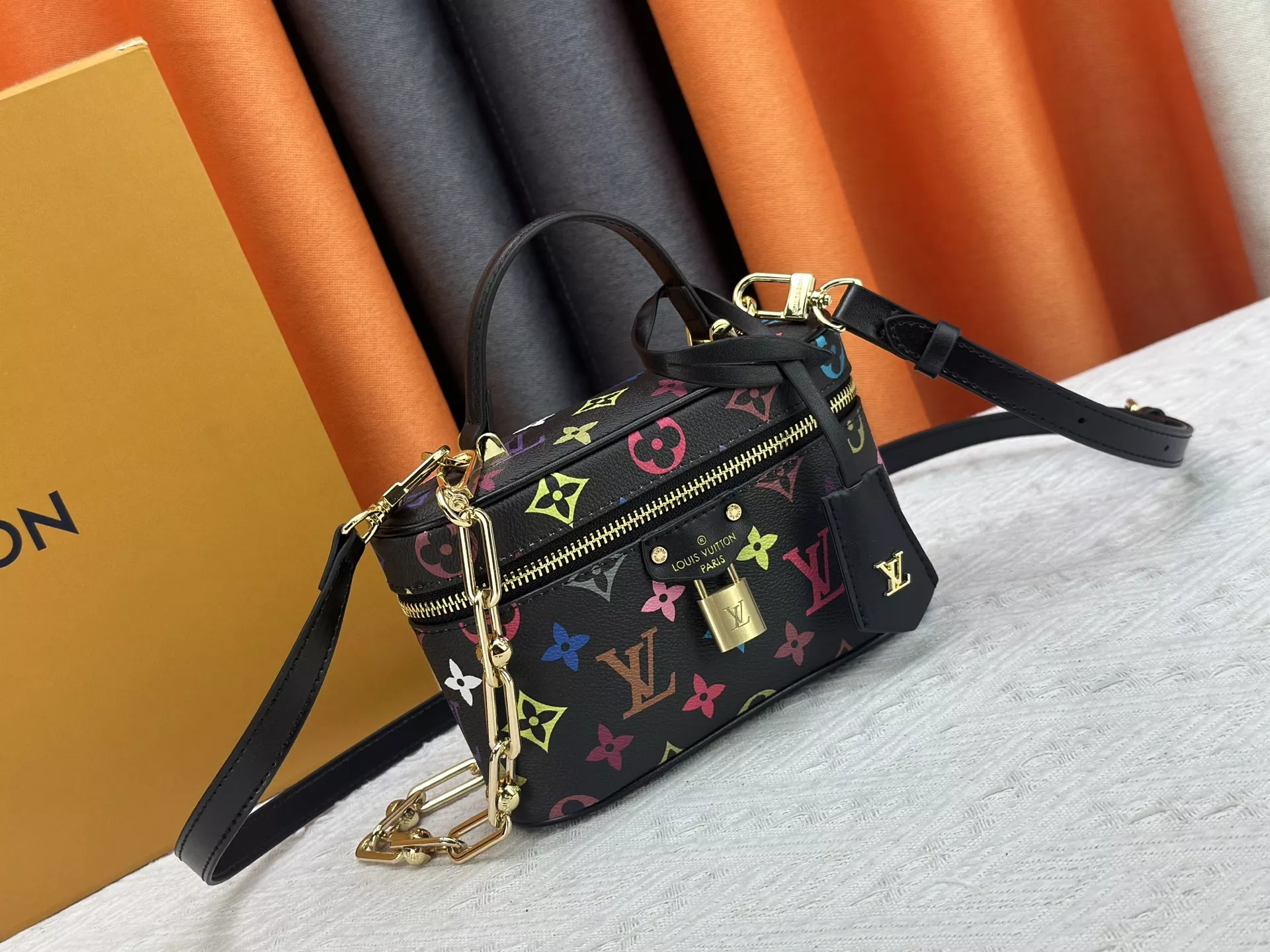Louis Vuitton AAA Quality Messenger Bags For Women UrbanStyle 392