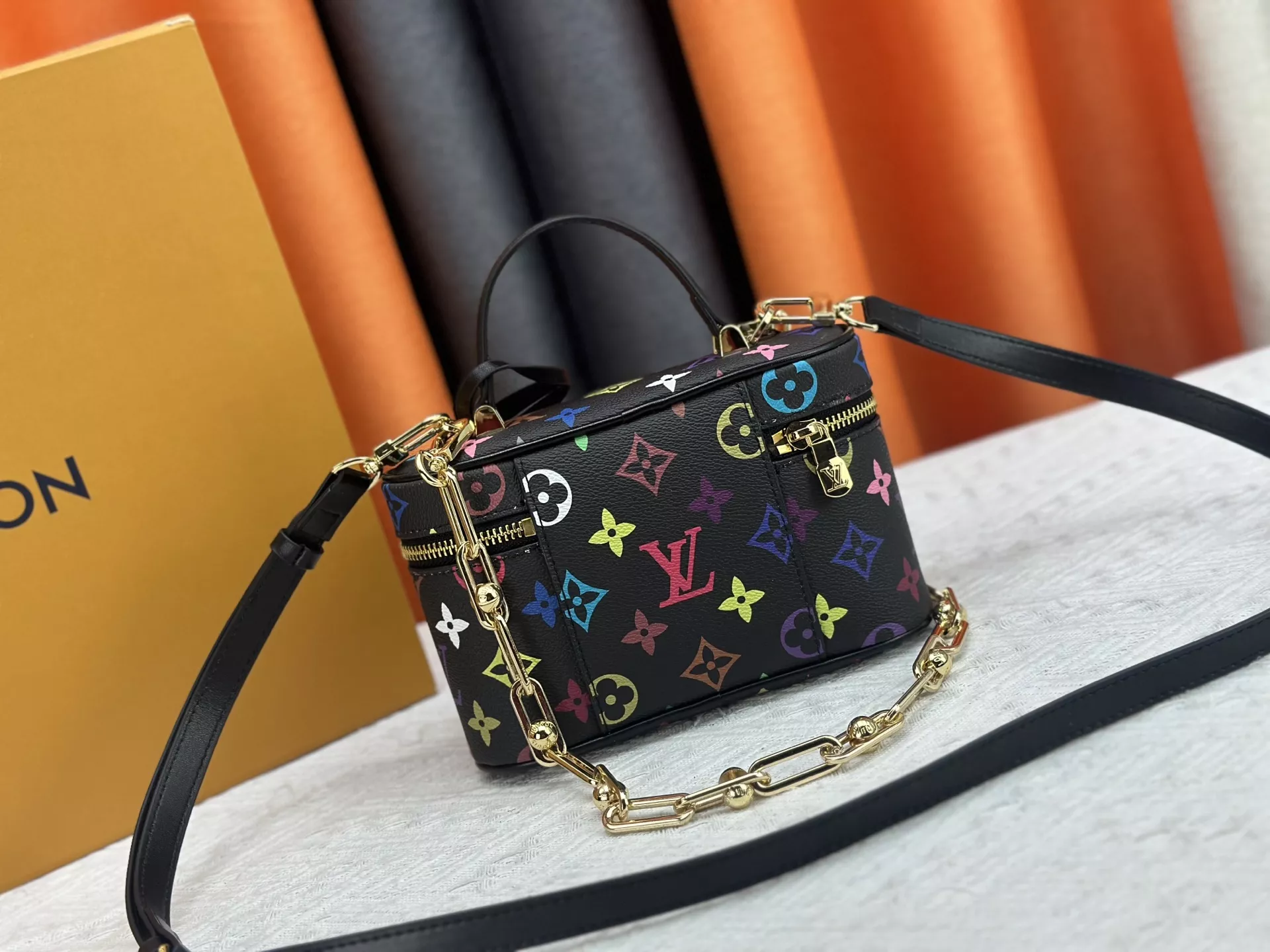 Louis Vuitton AAA Quality Messenger Bags For Women UrbanStyle 392 - Image 4