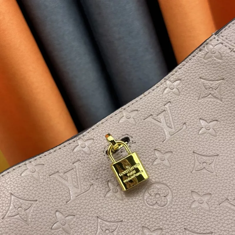 Louis Vuitton AAA Quality Messenger Bags For Women Vibrant 6974 - Image 6