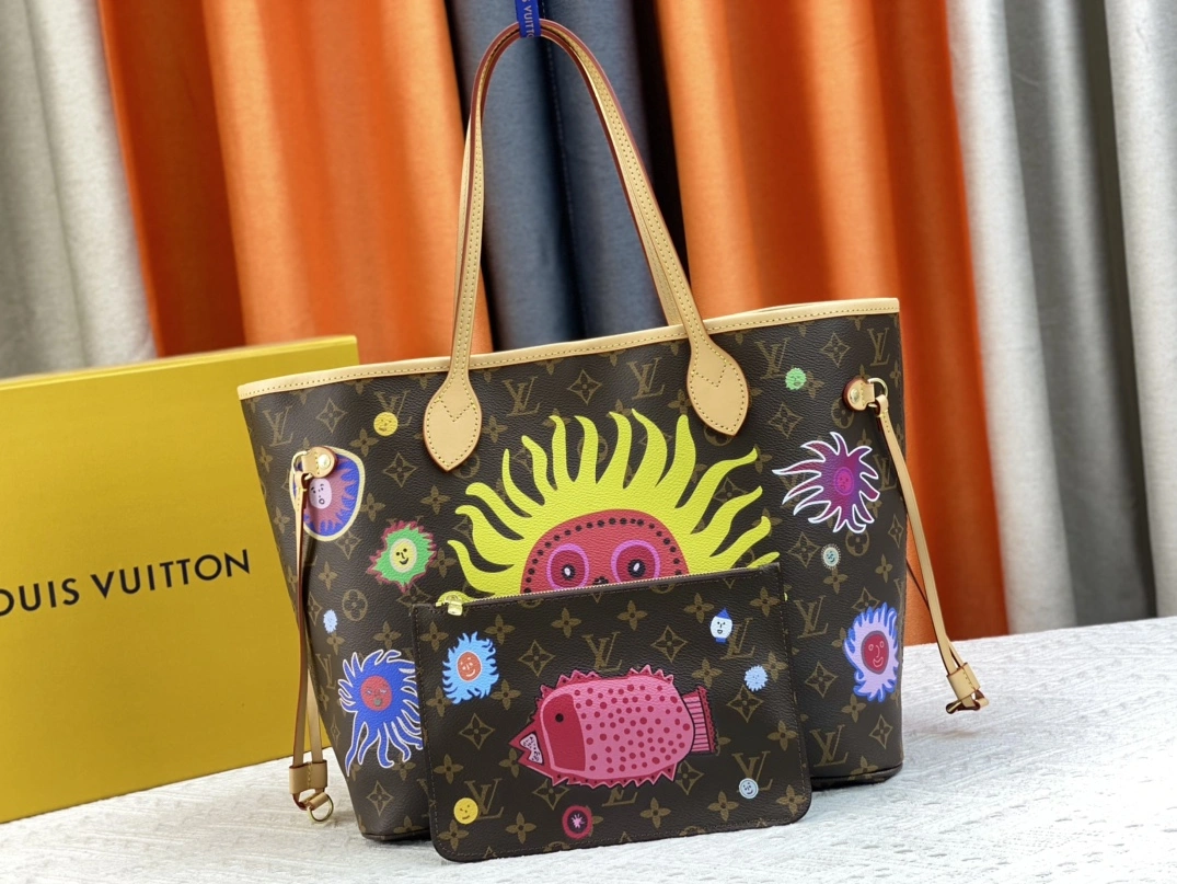 Louis Vuitton AAA Quality Shoulder Bags For Unisex Trendsetting 581