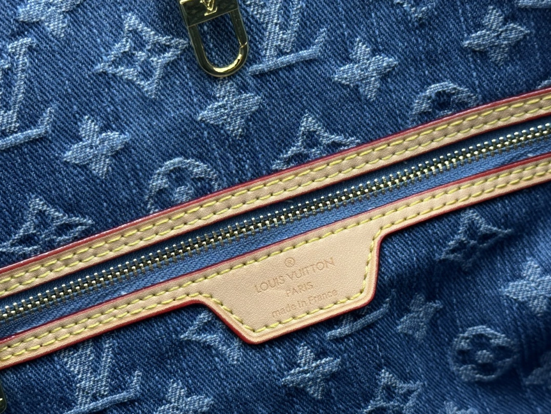 Louis Vuitton AAA Quality Shoulder Bags For Women AllSeason 4755 - Image 7