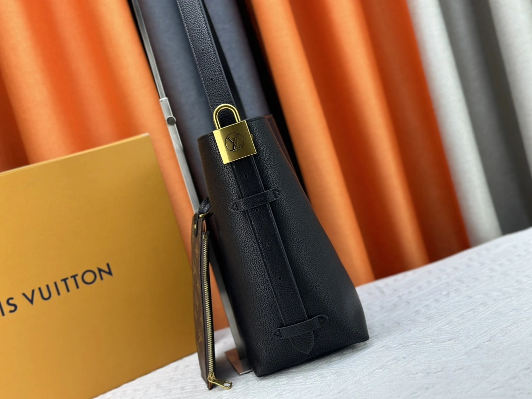 Louis Vuitton AAA Quality Shoulder Bags For Women BestValue 7558 - Image 3