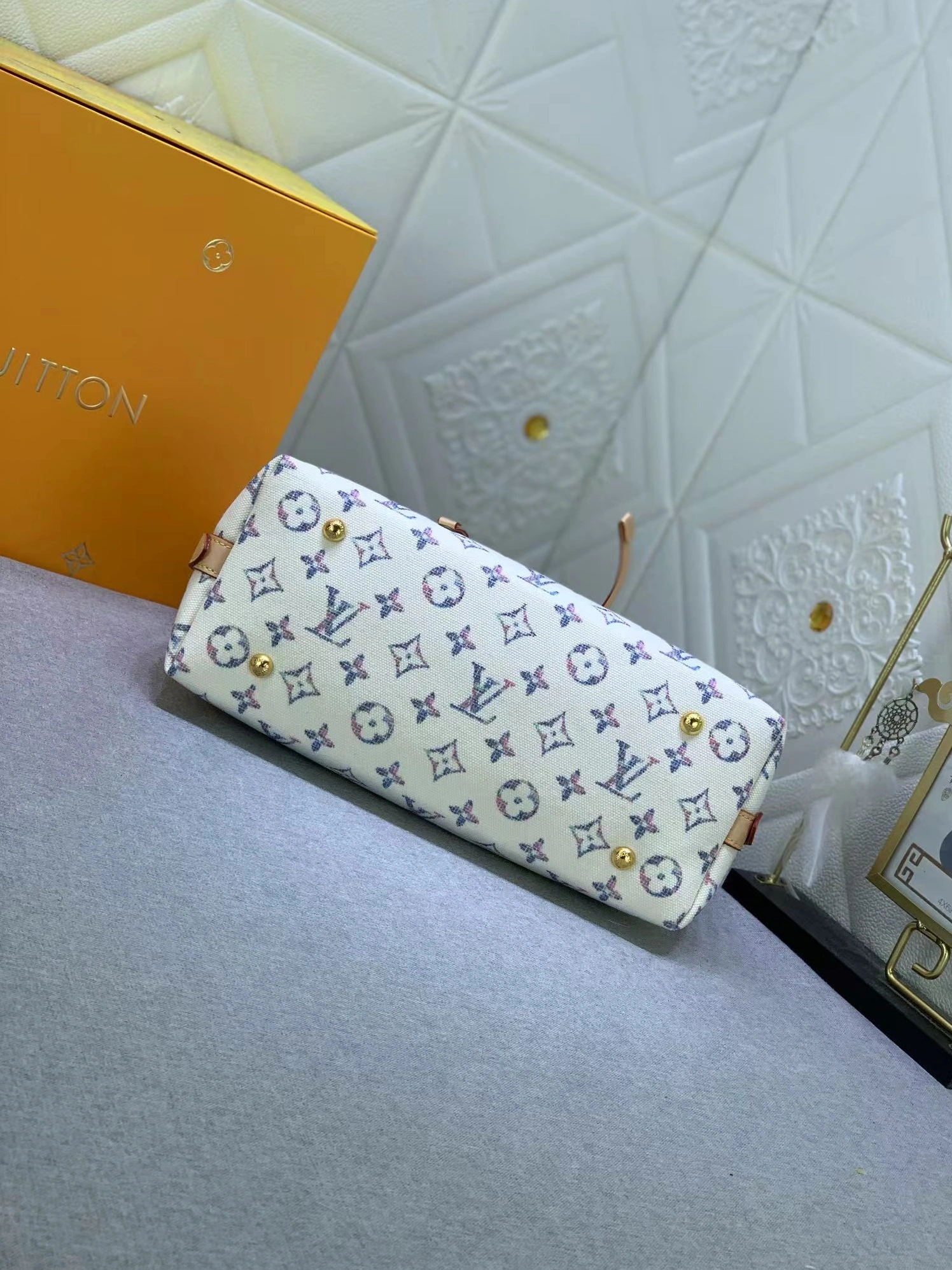 Louis Vuitton AAA Quality Shoulder Bags For Women Comfortable 1284 - Image 4