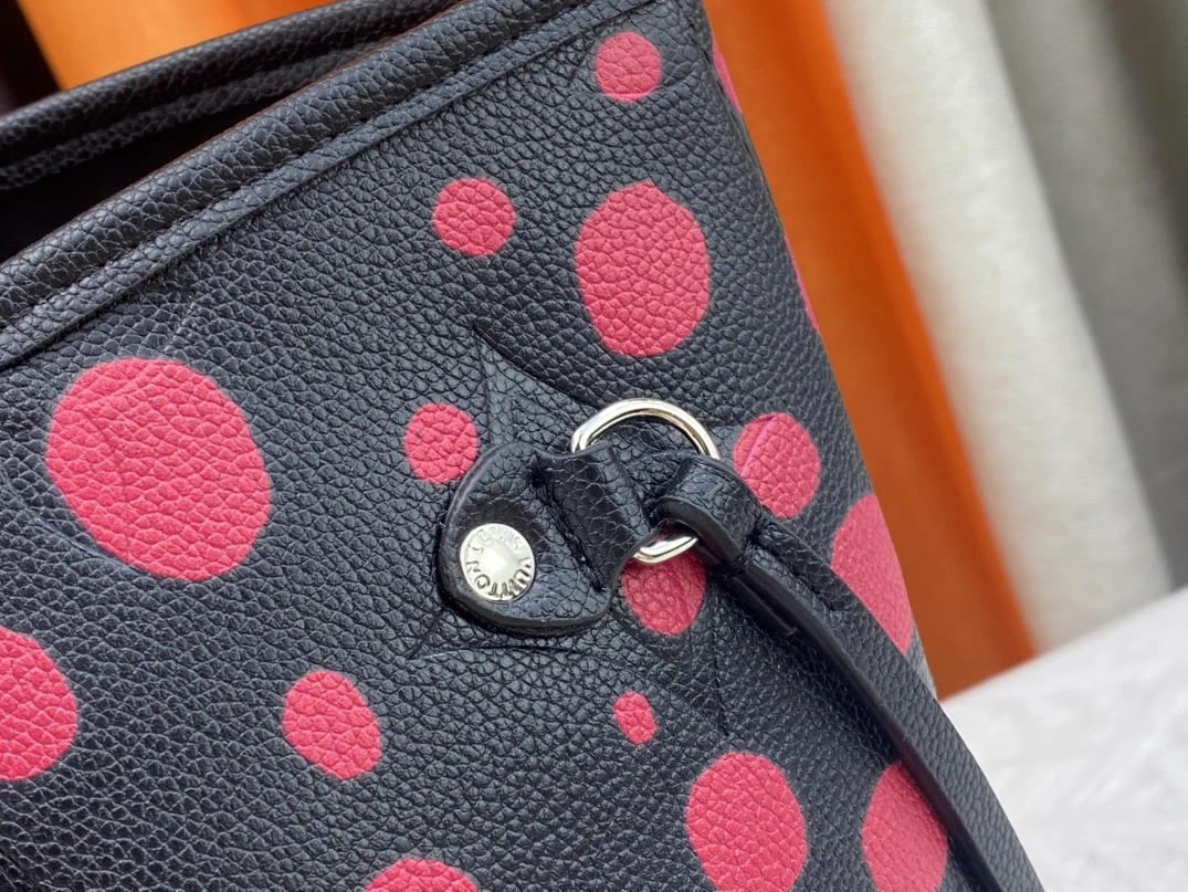 Louis Vuitton AAA Quality Shoulder Bags For Women EasyMatch 6552 - Image 4