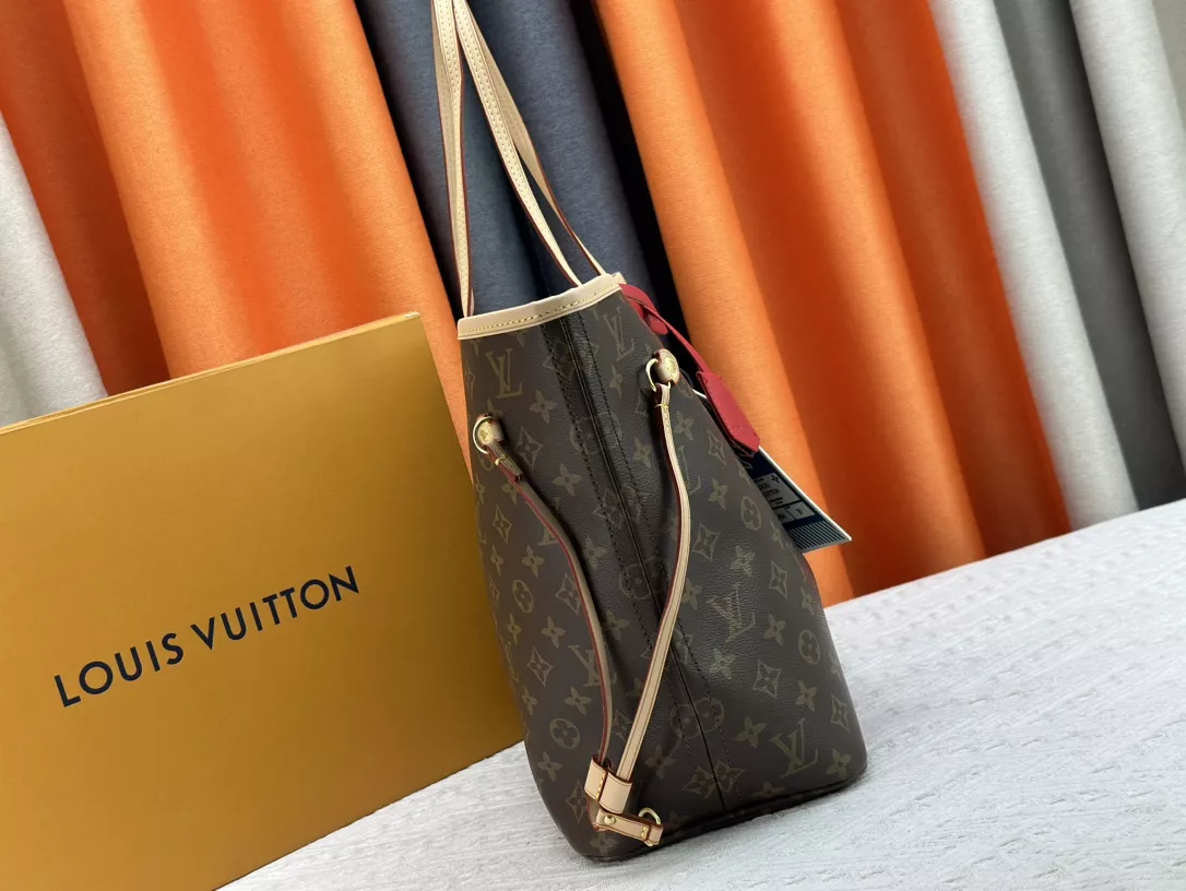 Louis Vuitton AAA Quality Shoulder Bags For Women Lightweight 2660 - Image 3