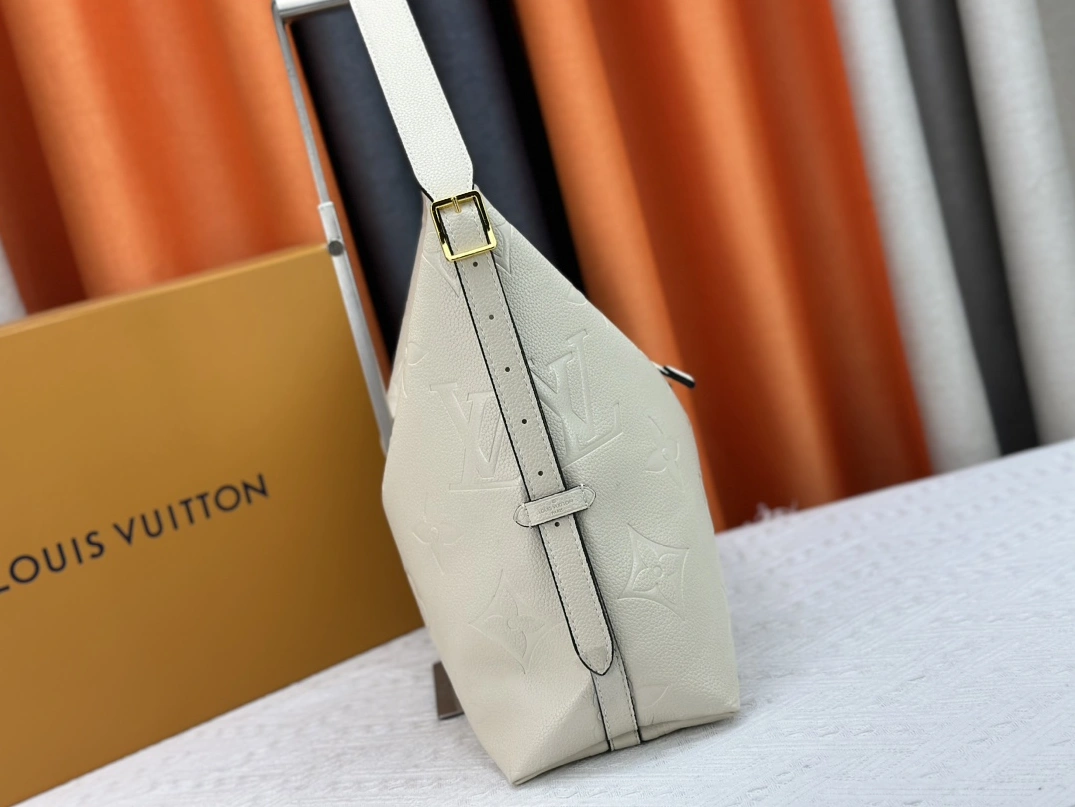 Louis Vuitton AAA Quality Shoulder Bags For Women ModernLook 1735 - Image 3