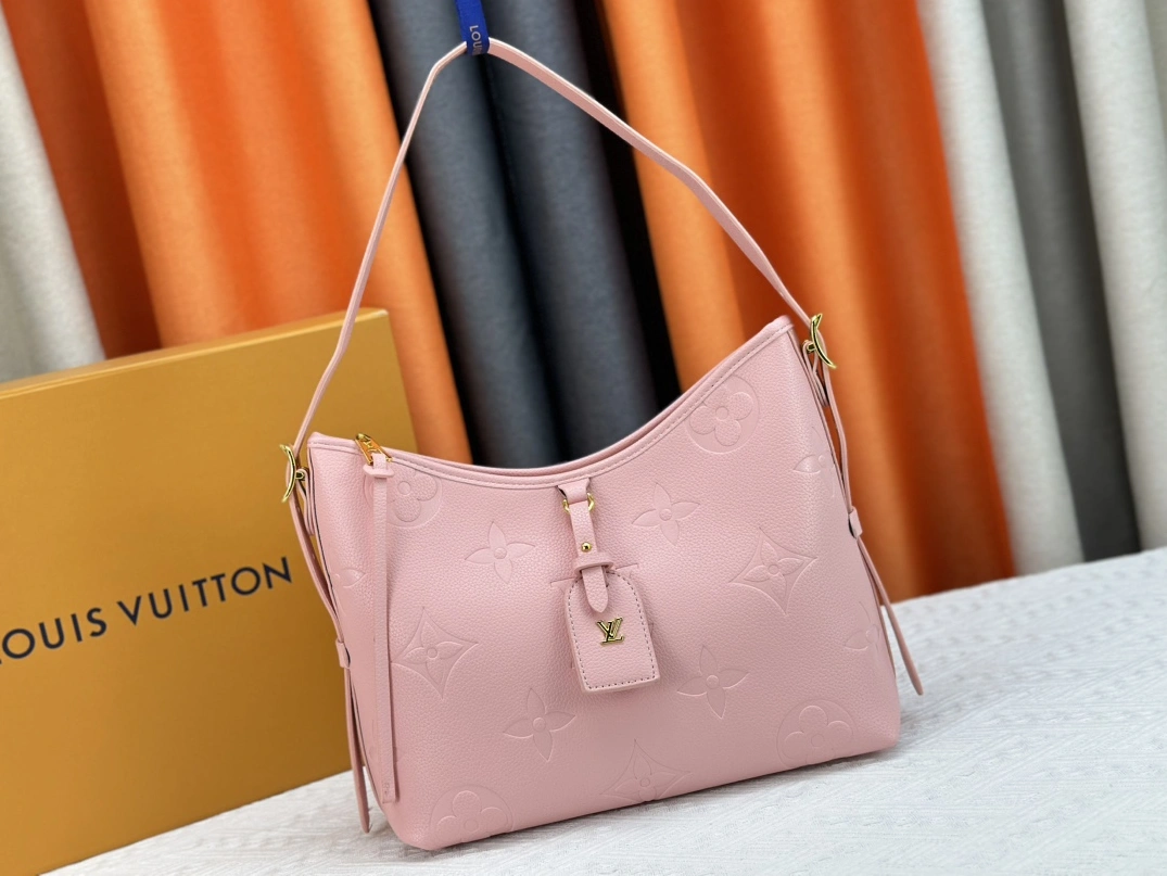 Louis Vuitton AAA Quality Shoulder Bags For Women Sleek 1724