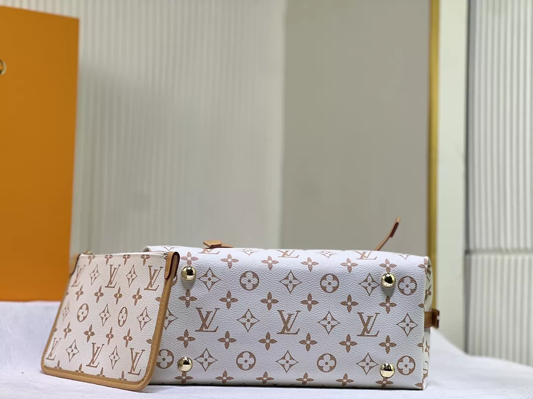 Louis Vuitton AAA Quality Shoulder Bags For Women Soft 6000 - Image 7