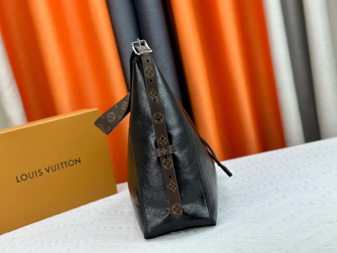 Louis Vuitton AAA Quality Shoulder Bags For Women Timeless 6454 - Image 4