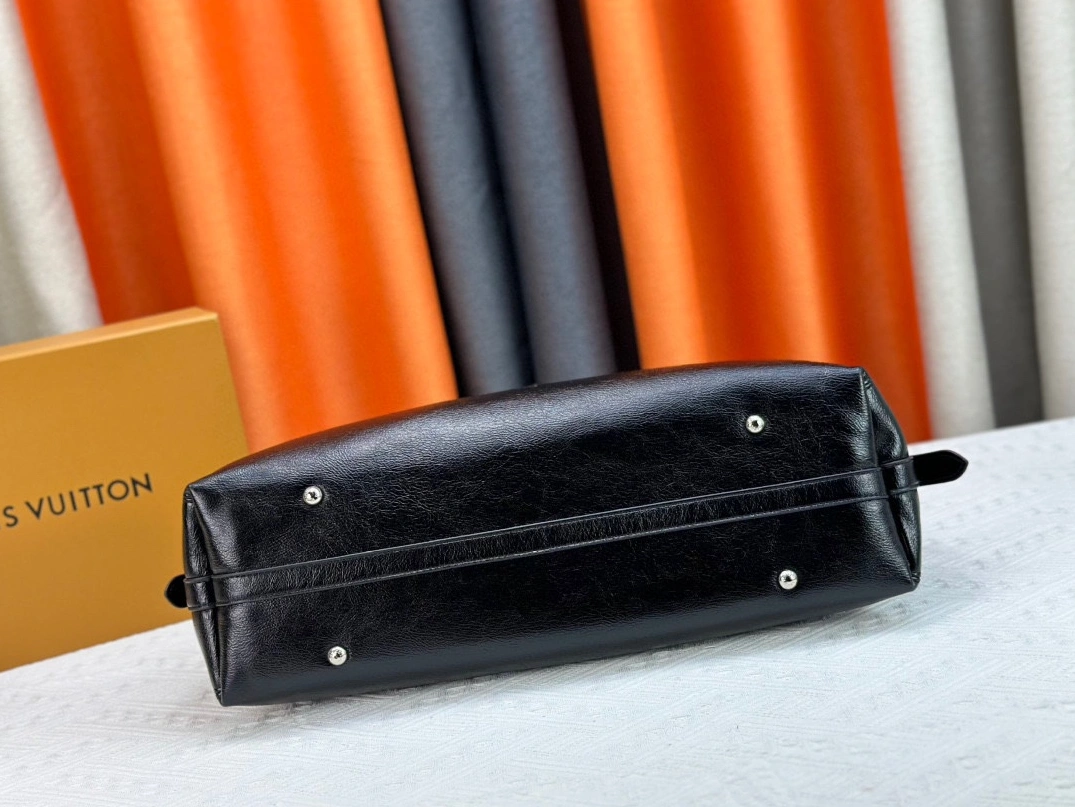 Louis Vuitton AAA Quality Shoulder Bags For Women Timeless 6454 - Image 6