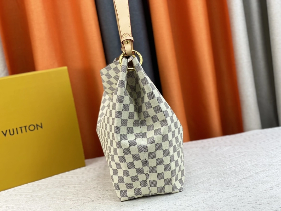 Louis Vuitton AAA Quality Shoulder Bags In Coffee For Women SmartChoice 2726