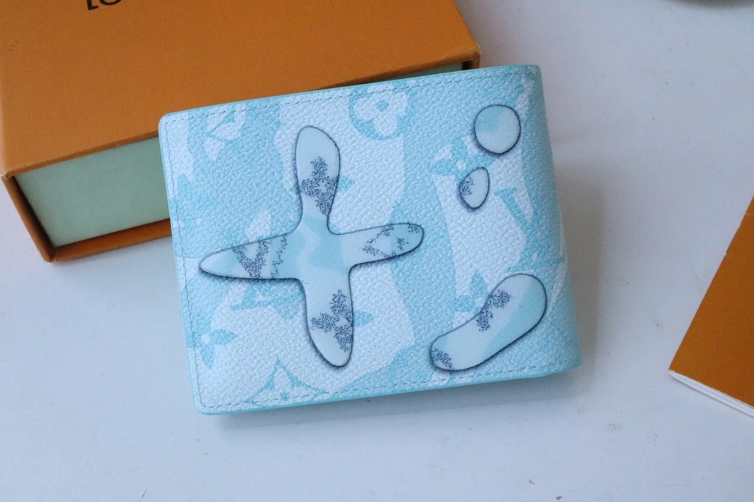 Louis Vuitton AAA Quality Wallets Elegant 1426