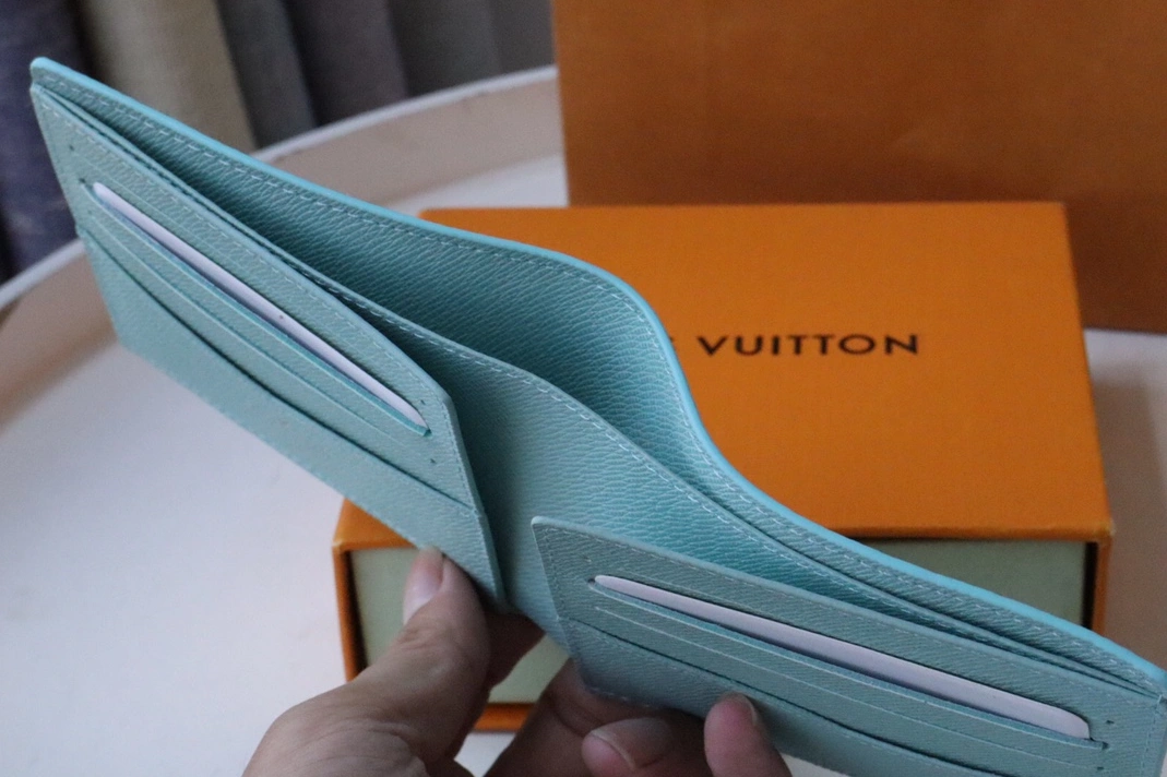 Louis Vuitton AAA Quality Wallets Elegant 1426 - Image 7