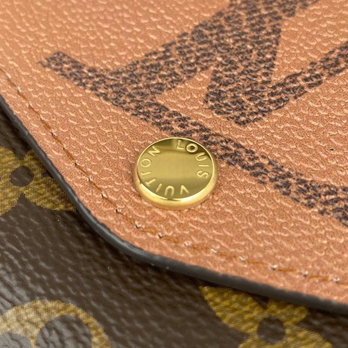 Louis Vuitton AAA Quality Wallets For Women Classic 6057 - Image 5