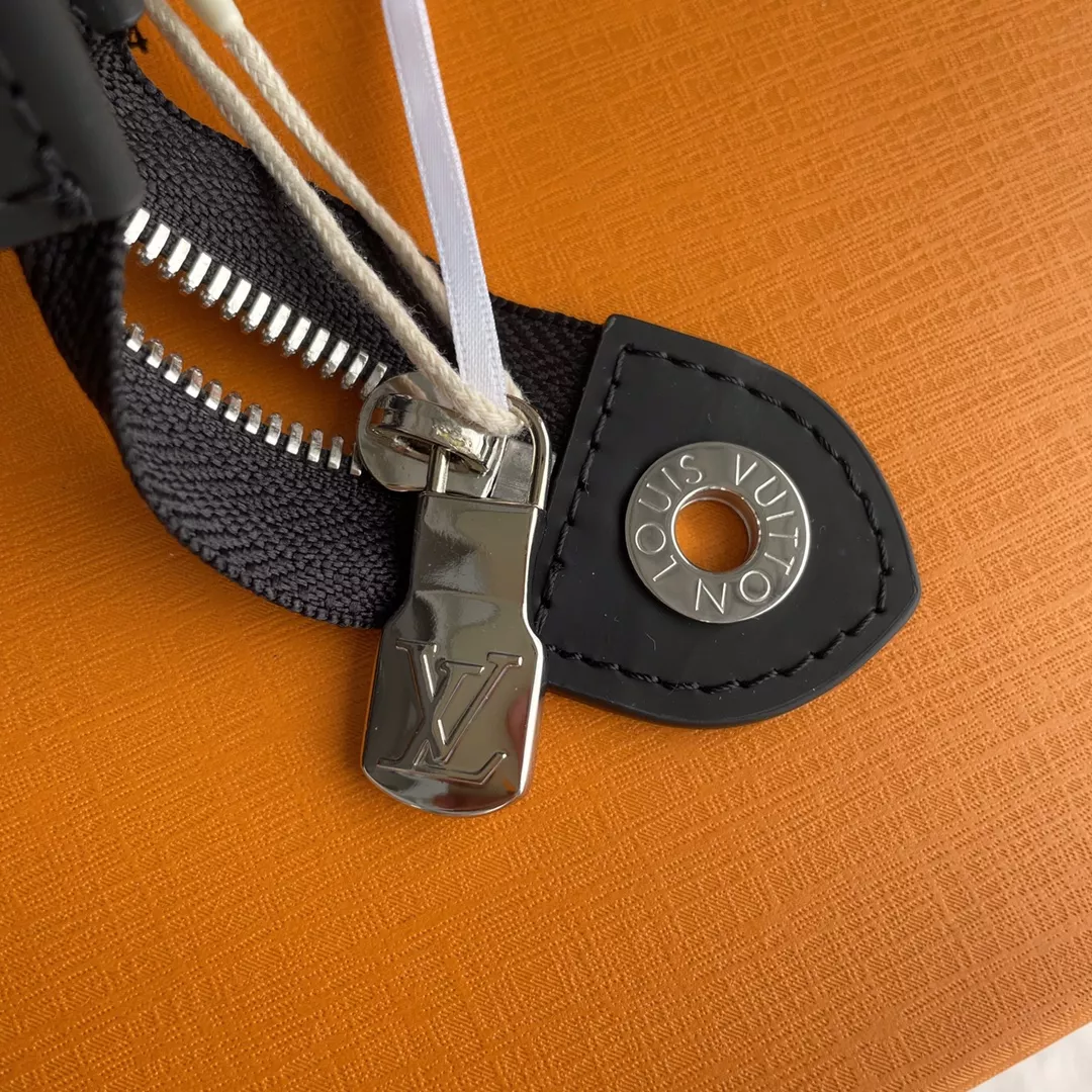 Louis Vuitton AAA Quality Wallets Practical 9321 - Image 7