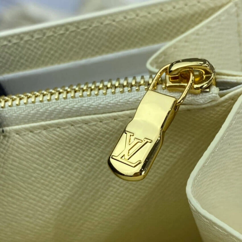 Grained c Louis Vuitton Damier Azur Sarah Wallet - Image 10