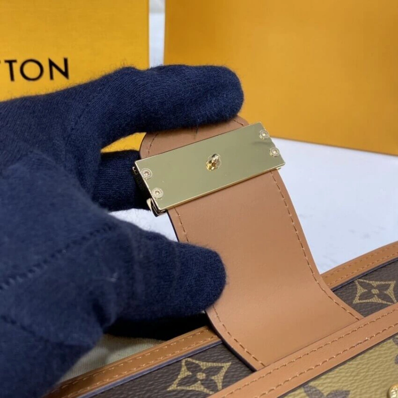 <span><spa Louis Vuitton Dauphine Zippy Wallet - Image 12