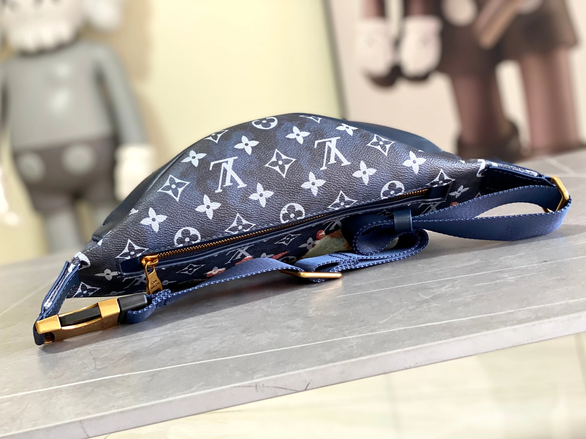 Louis Vuitton LV AAA Quality Belt Bags Popular 4842 - Image 8