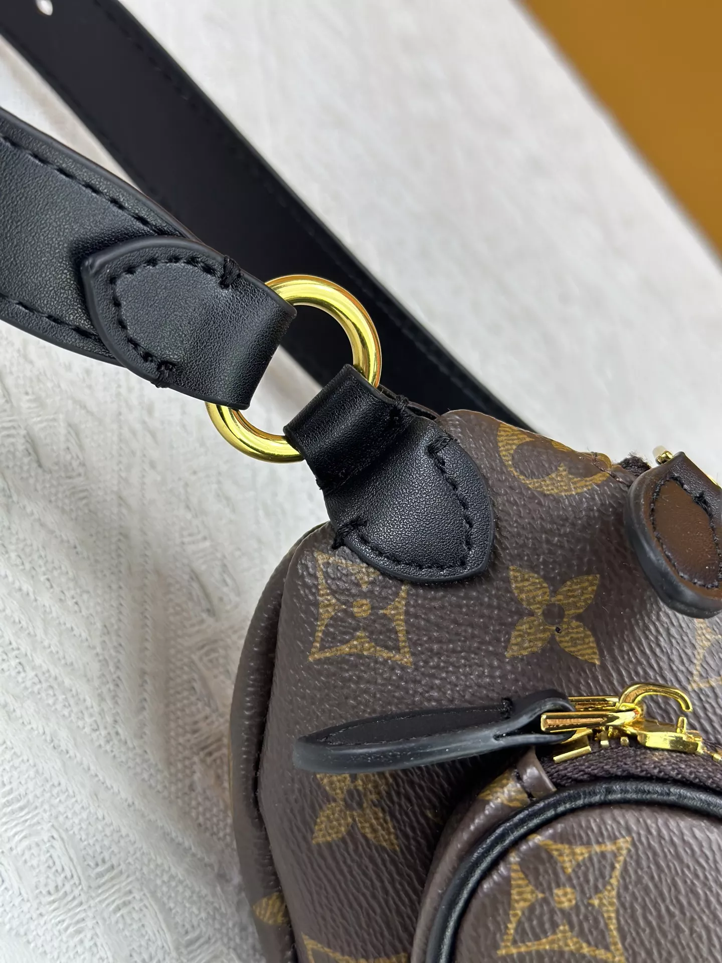 Louis Vuitton LV AAA Quality Belt Bags StreetReady 6317 - Image 6