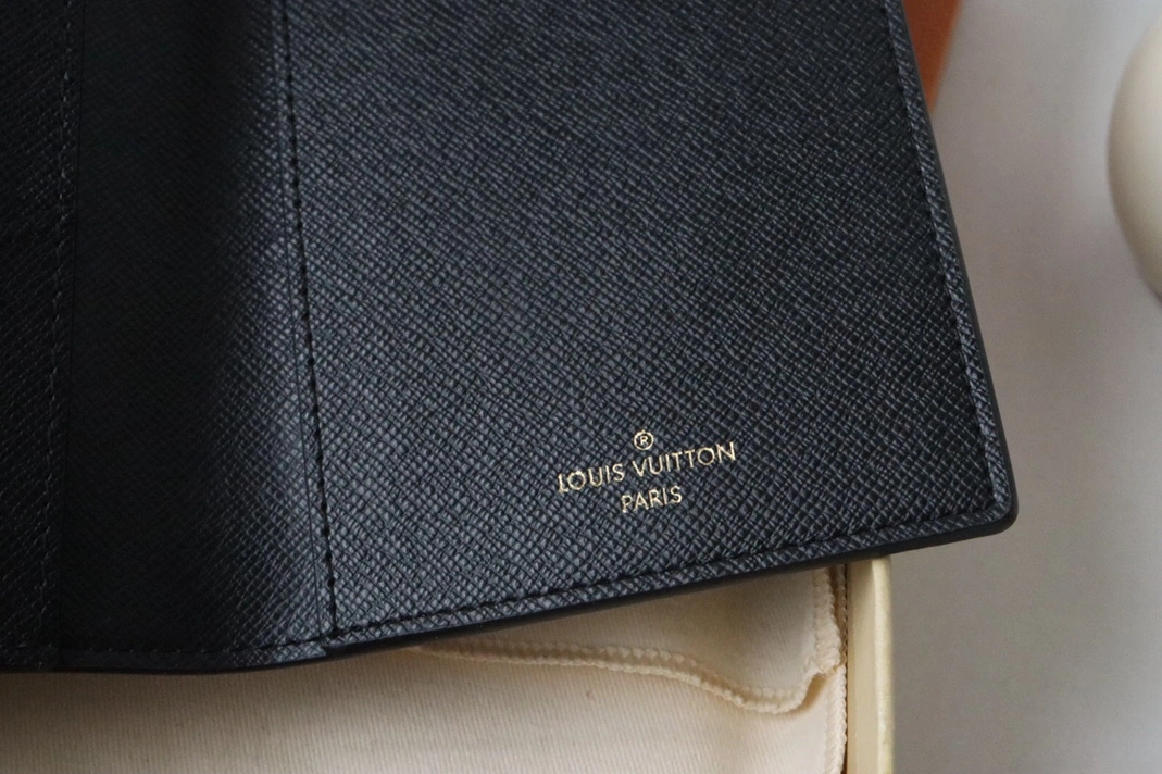 Louis Vuitton LV Card Case EyeCatching 9711 - Image 6