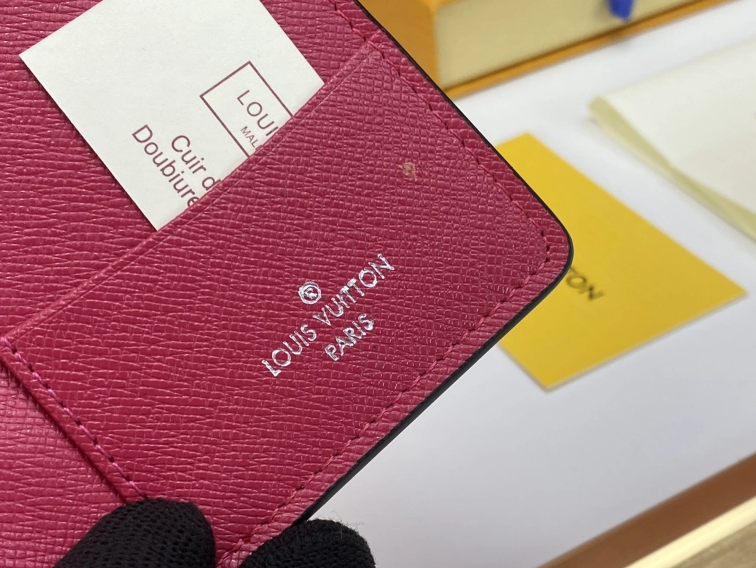 Louis Vuitton LV Card Case For Unisex Durable 6400 - Image 7