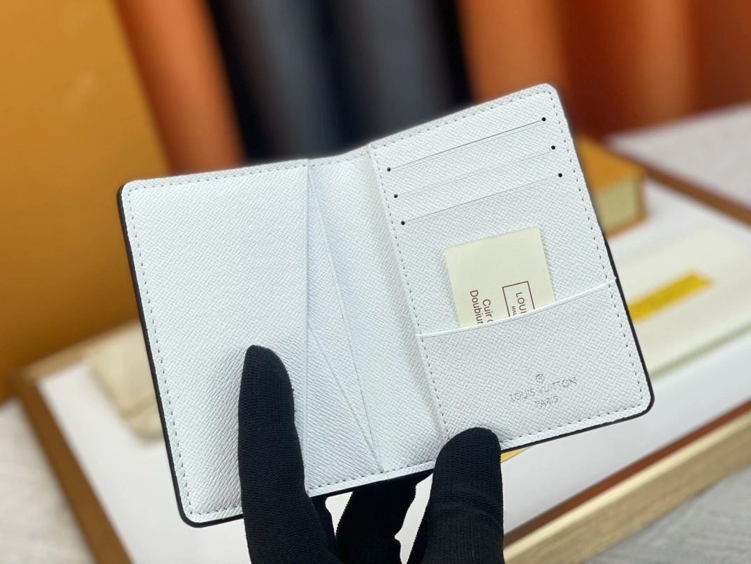 Louis Vuitton LV Card Case For Unisex Flexible 5050 - Image 6