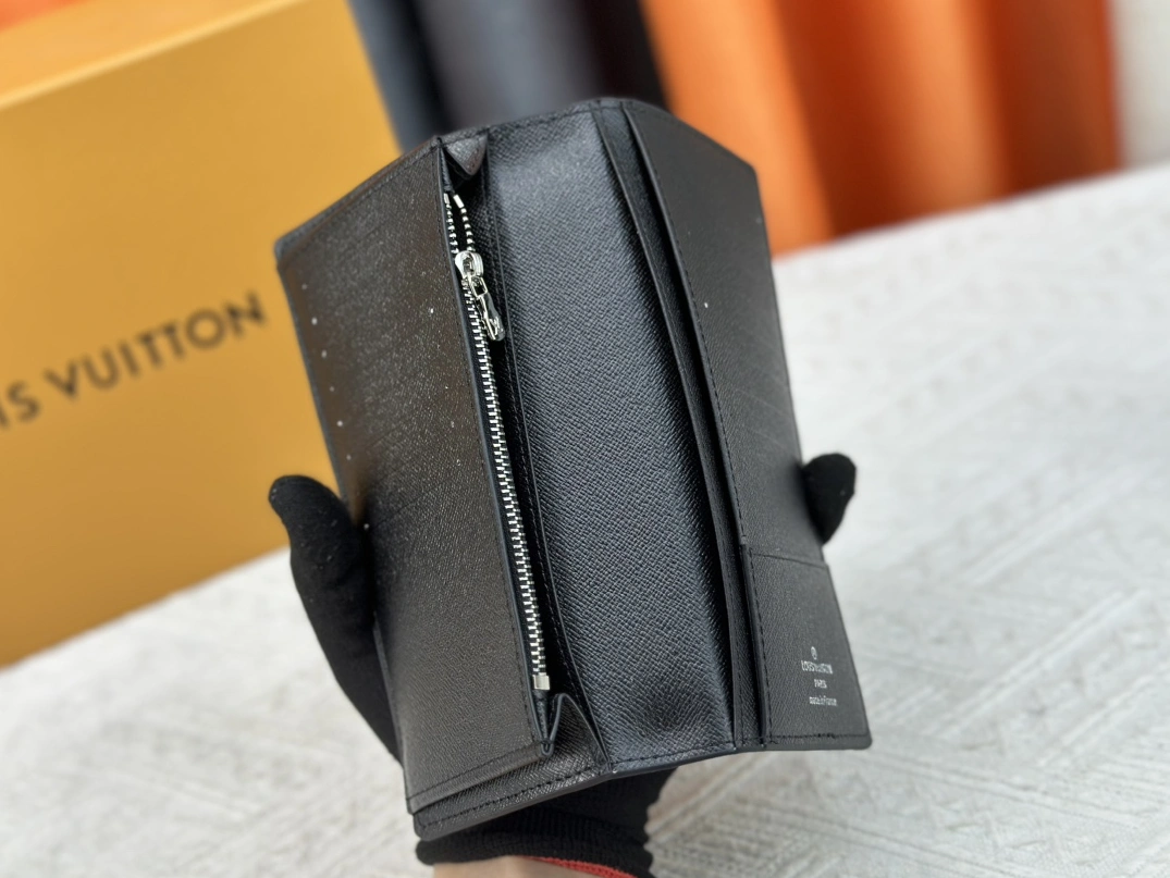 Louis Vuitton LV Card Case For Unisex StreetReady 5268 - Image 6