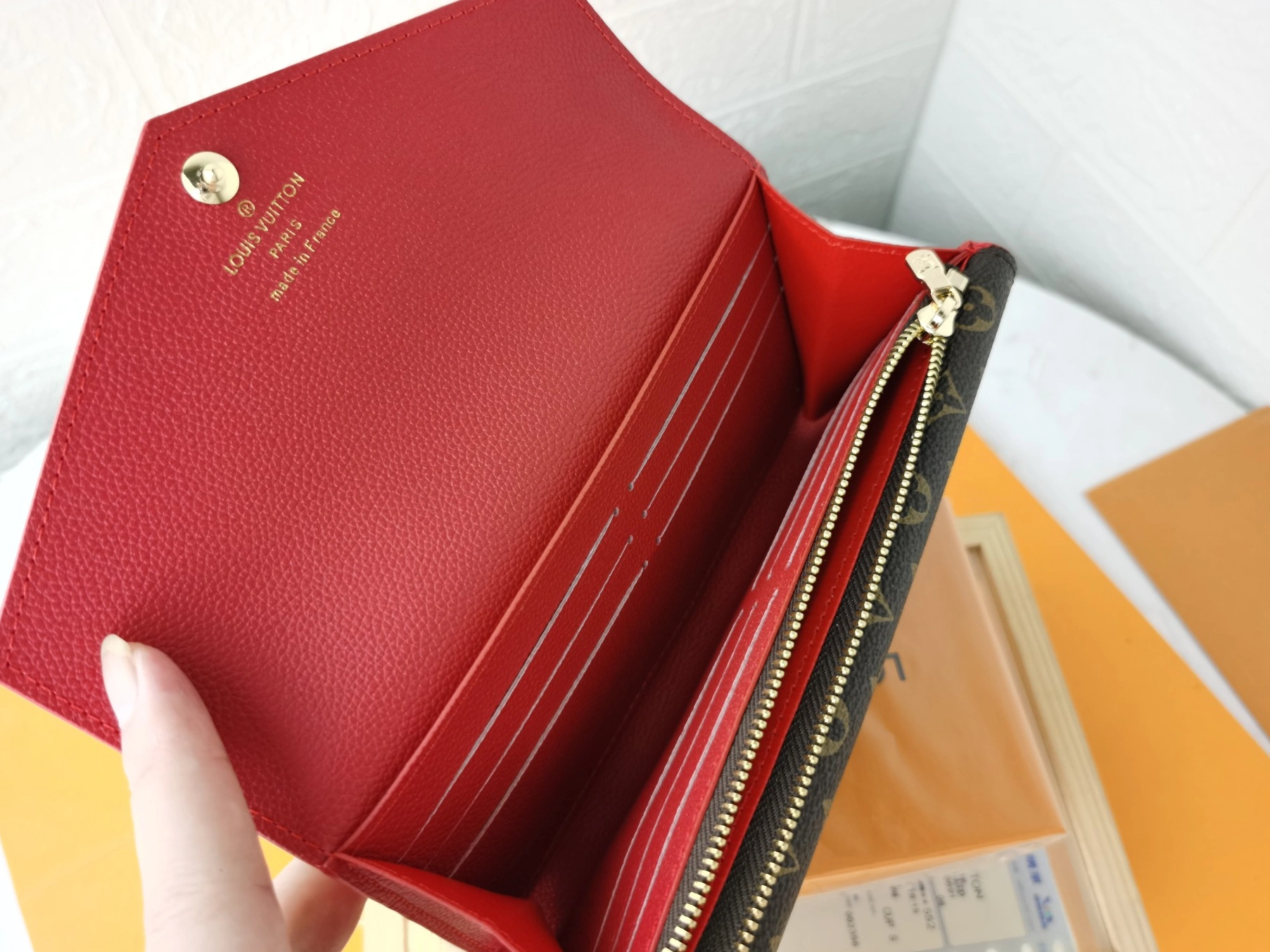 Louis Vuitton LV Card Case For Women Practical 9373 - Image 7