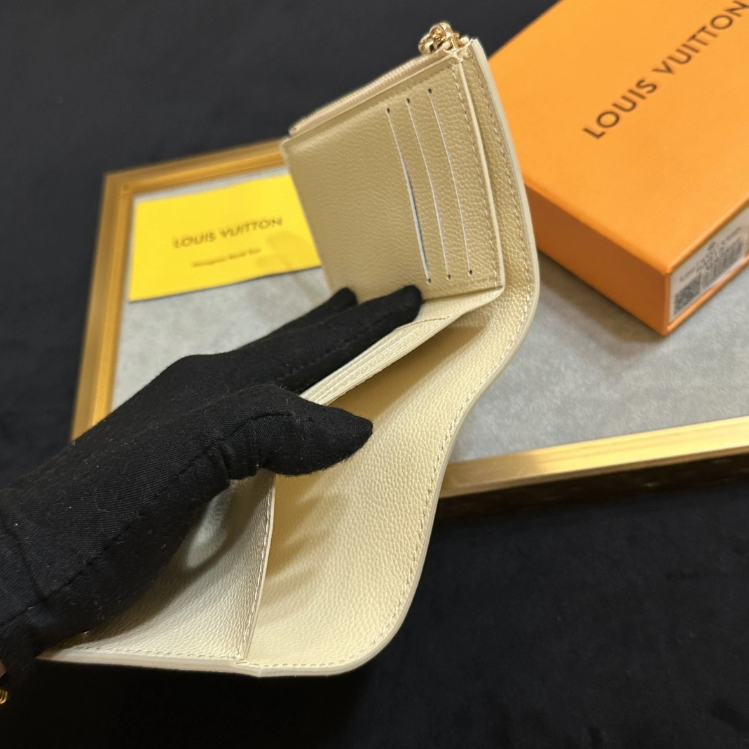 Louis Vuitton LV Card Case For Women SmartChoice 6831 - Image 6