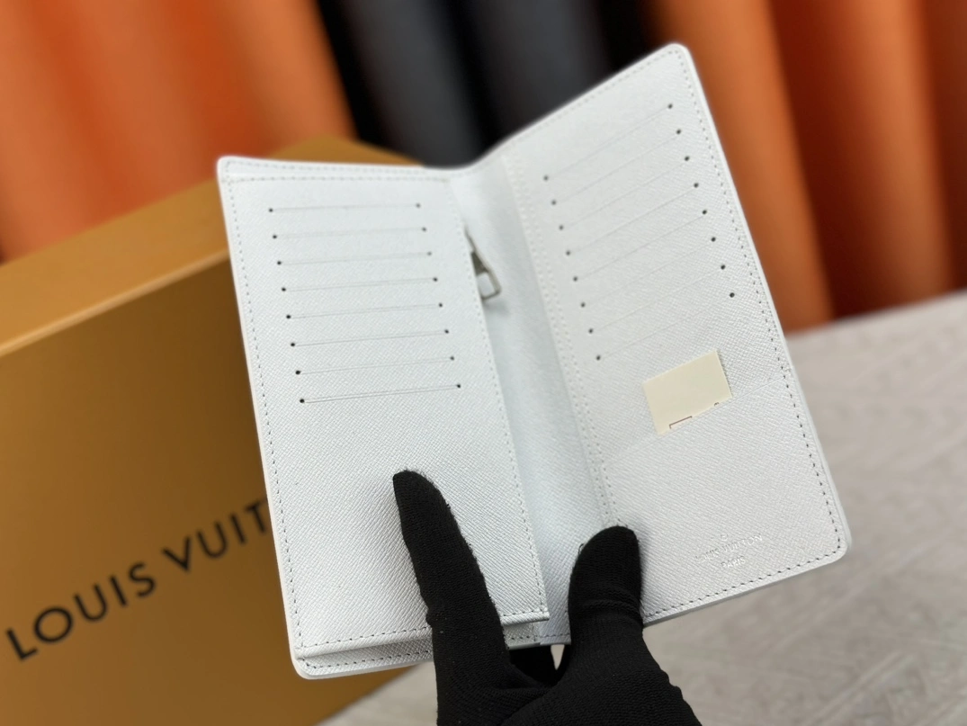 Louis Vuitton LV Card Case Timeless 9790 - Image 6