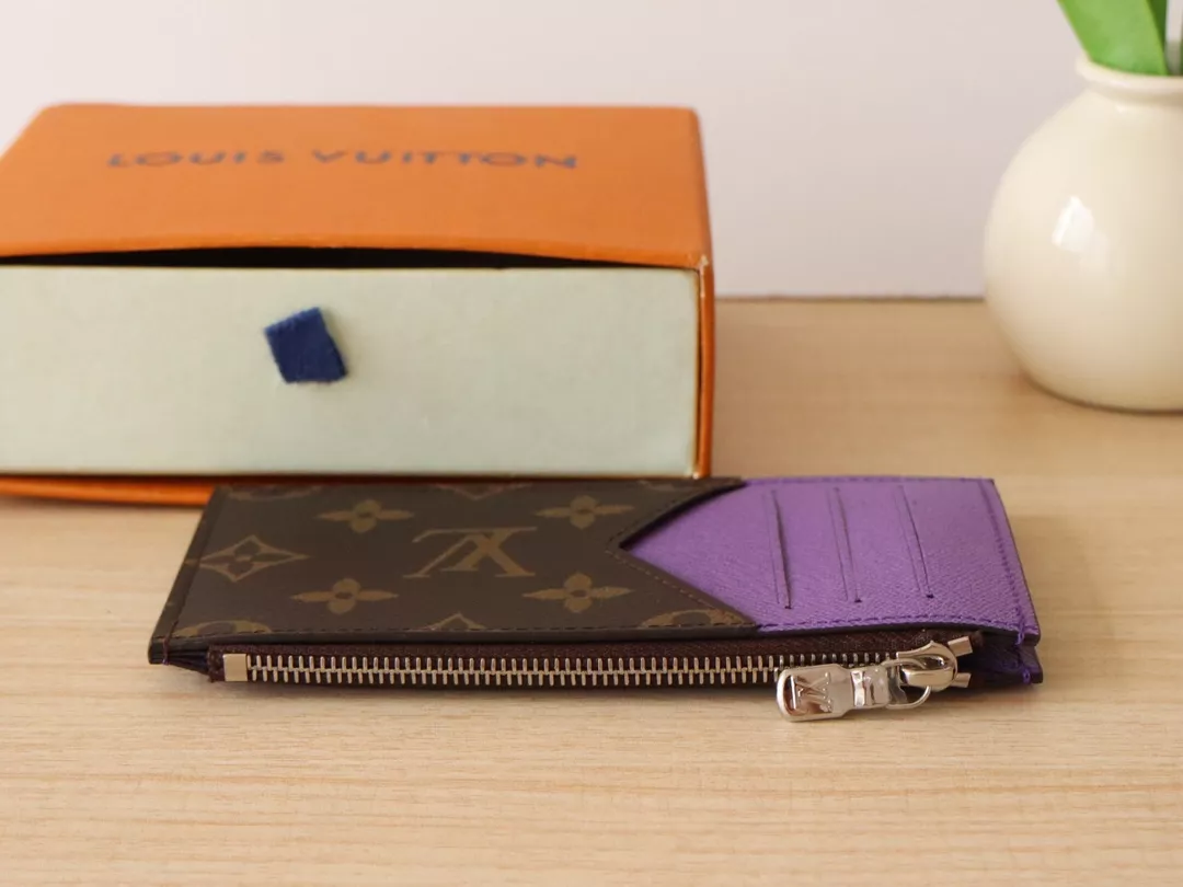 Louis Vuitton LV Card Case Versatile 5628 - Image 3