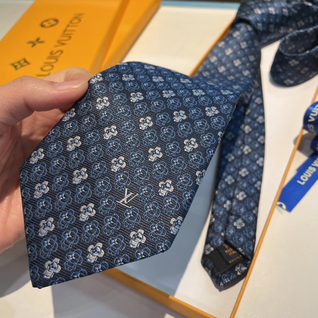 Louis Vuitton LV Necktie For Men Soft 3878