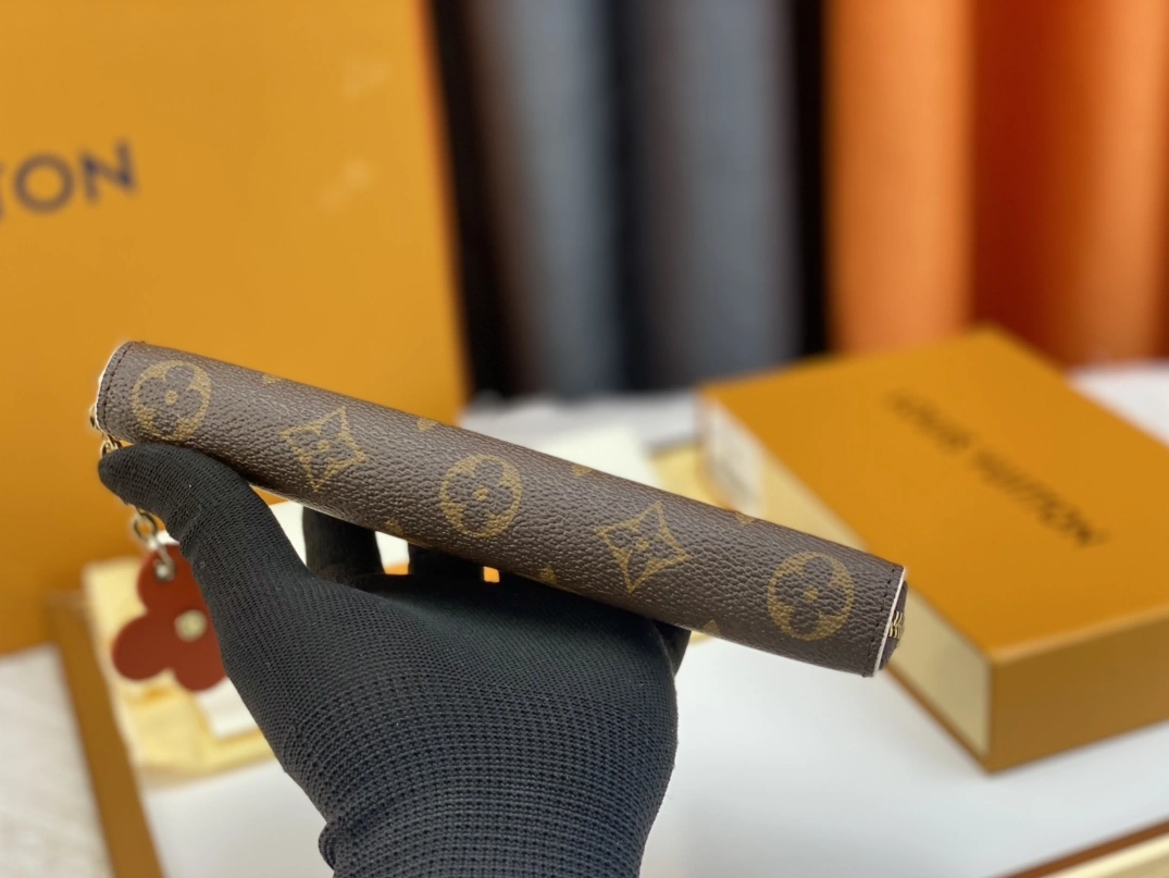 Louis Vuitton LV Wallets EasyMatch 3587 - Image 4