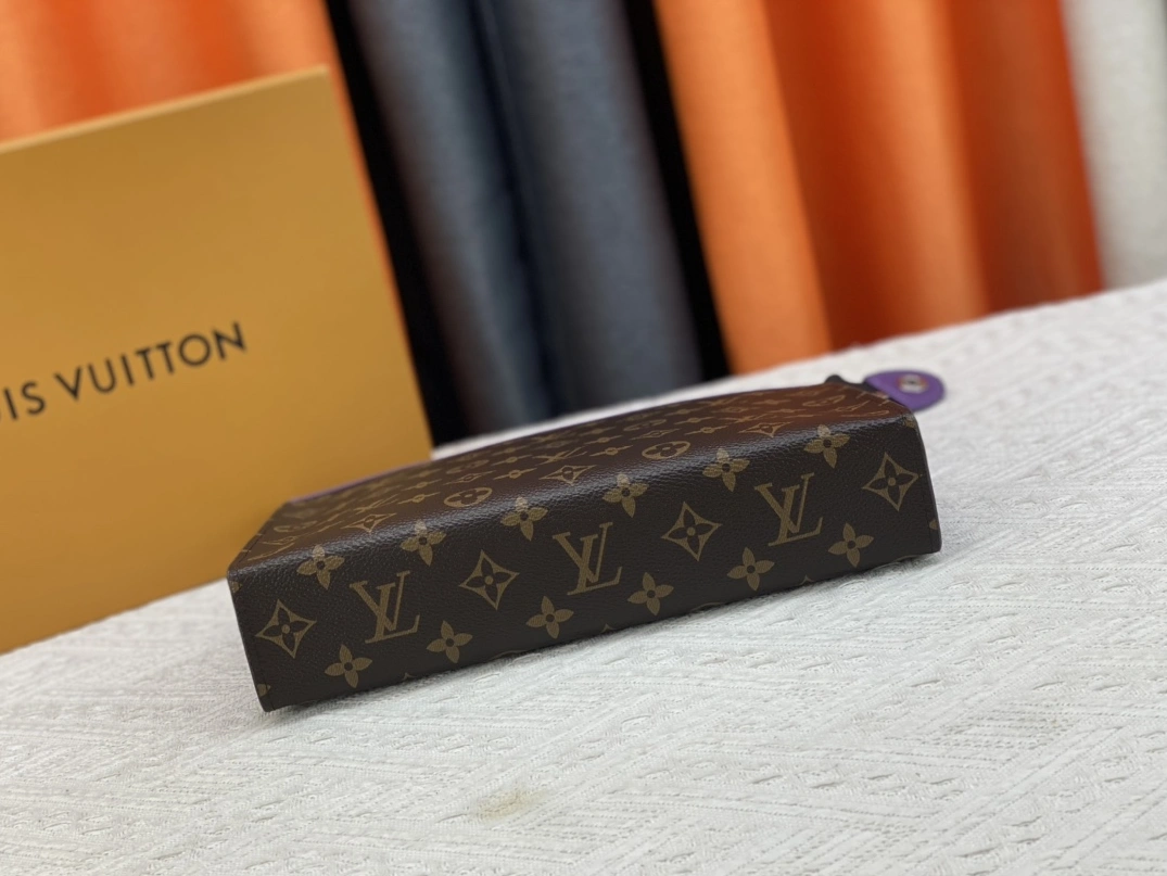 Louis Vuitton LV Wallets For Unisex Versatile 7984 - Image 5