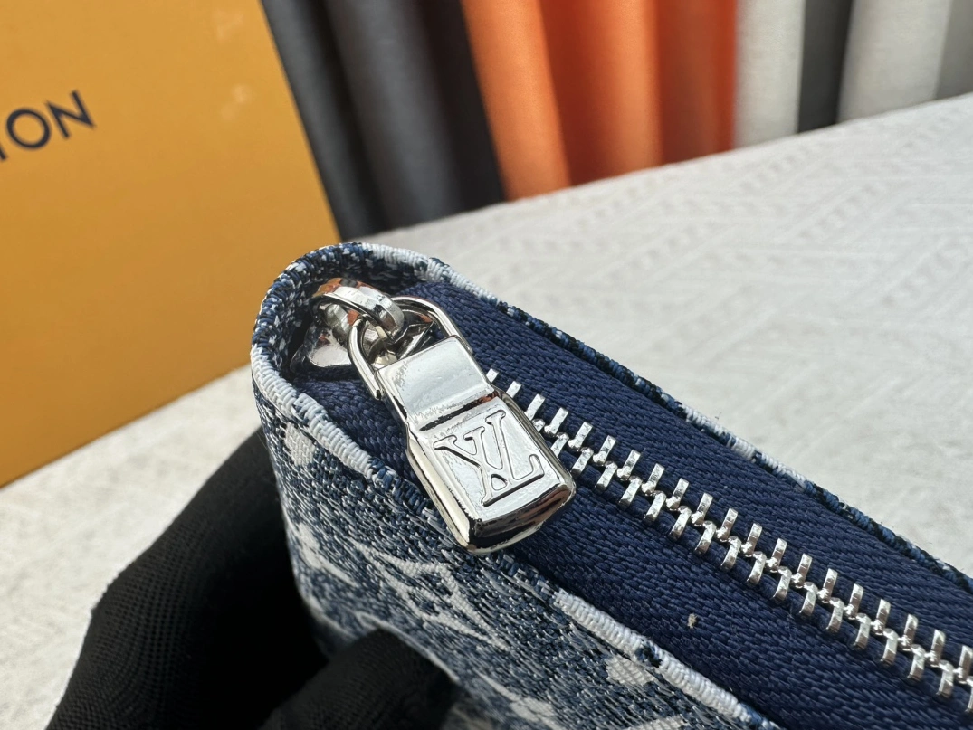 Louis Vuitton LV Wallets For Women Breathable 6631 - Image 6