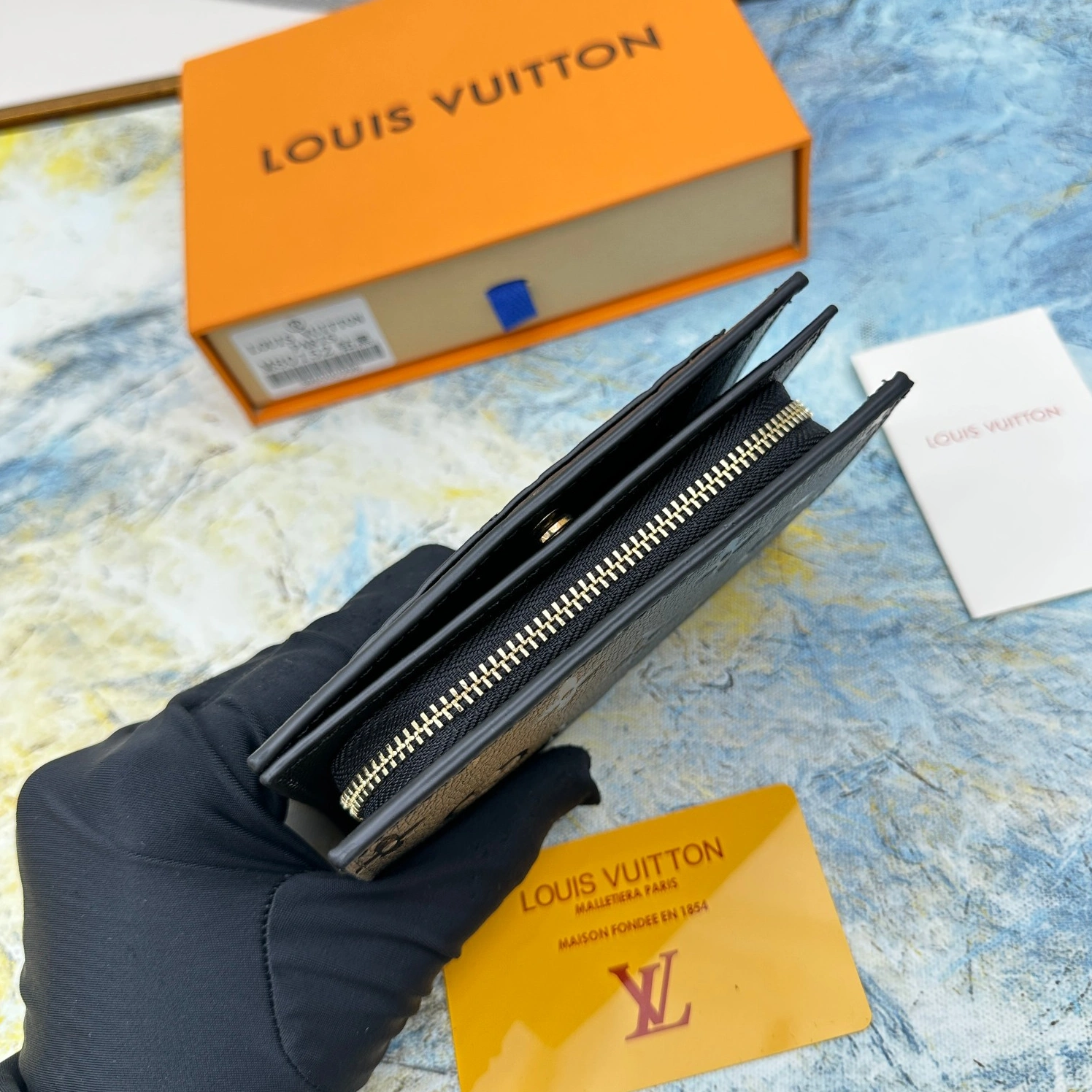 Louis Vuitton LV Wallets For Women UrbanStyle 1525 - Image 4