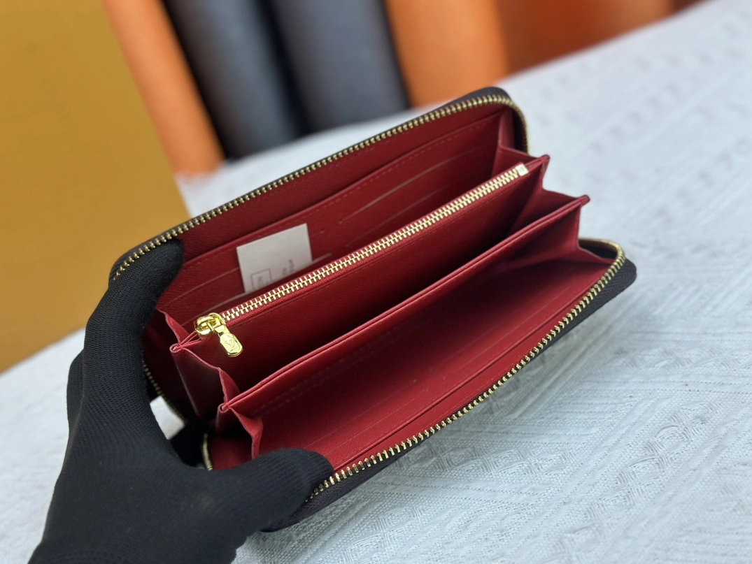 Louis Vuitton LV Wallets Functional 7952 - Image 8