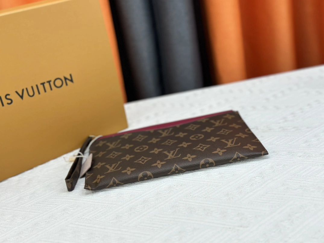Louis Vuitton LV Wallets In Burgundy Versatile 3805 - Image 4