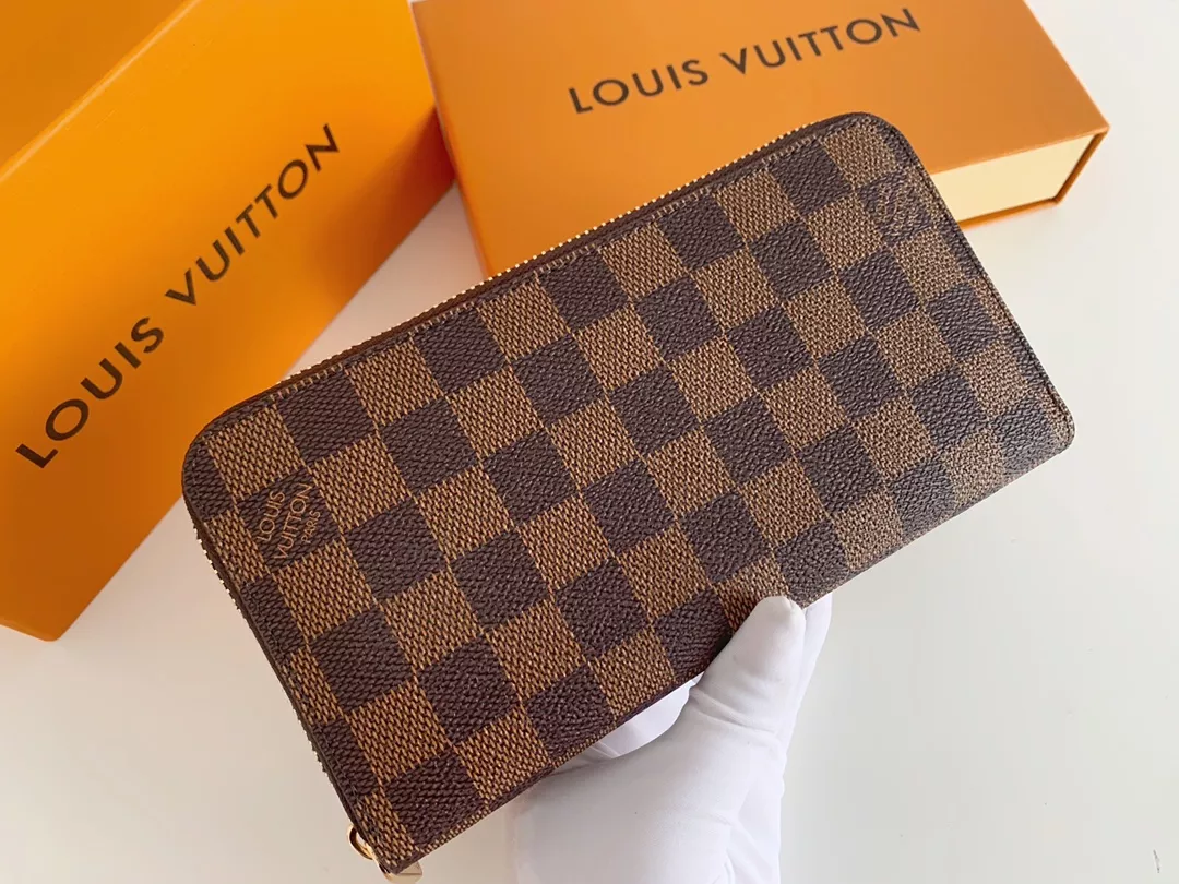 Louis Vuitton LV Wallets In Red Efficient 1893 - Image 3