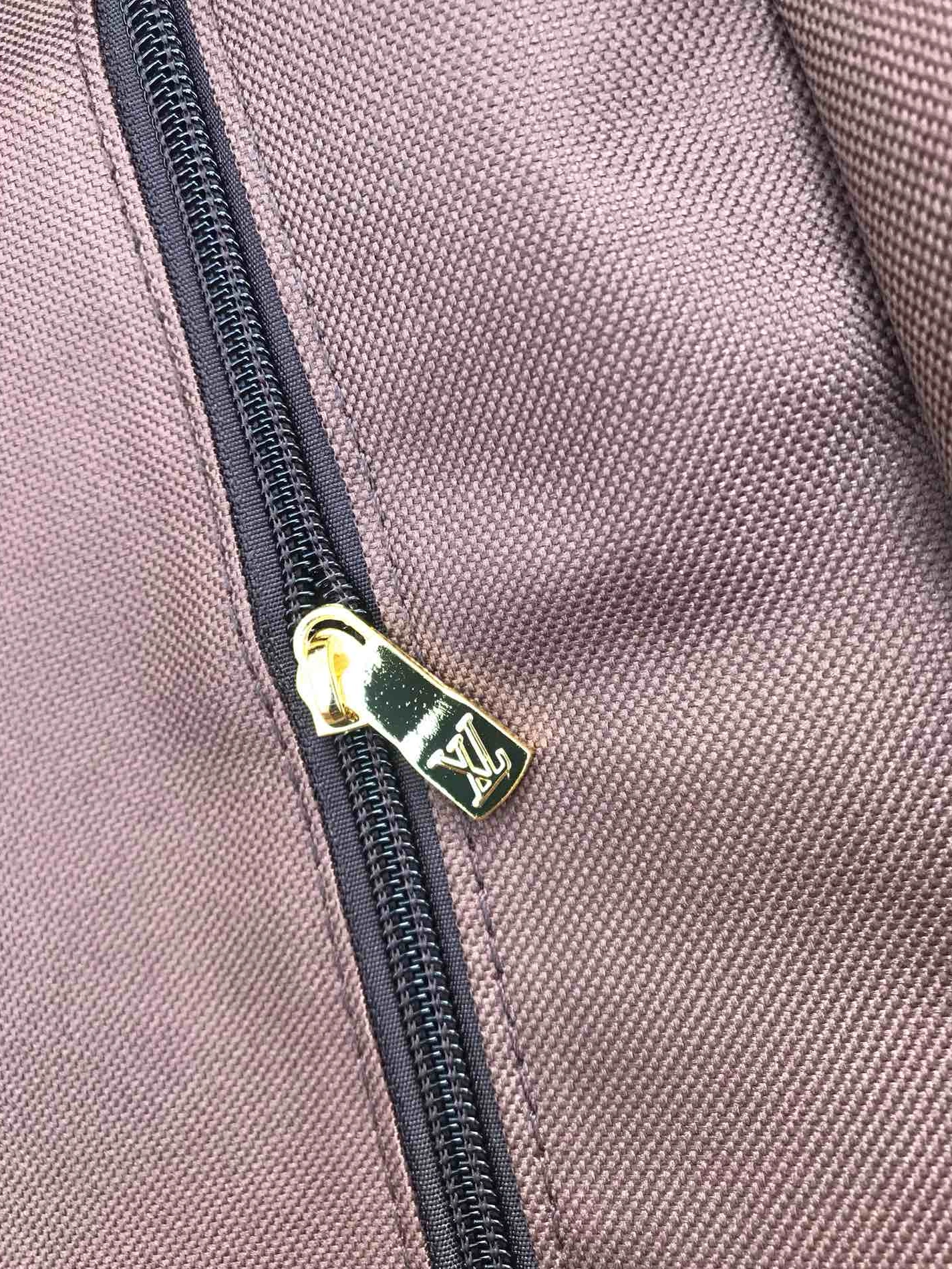 Louis Vuitton Luggage AllSeason 276 - Image 7