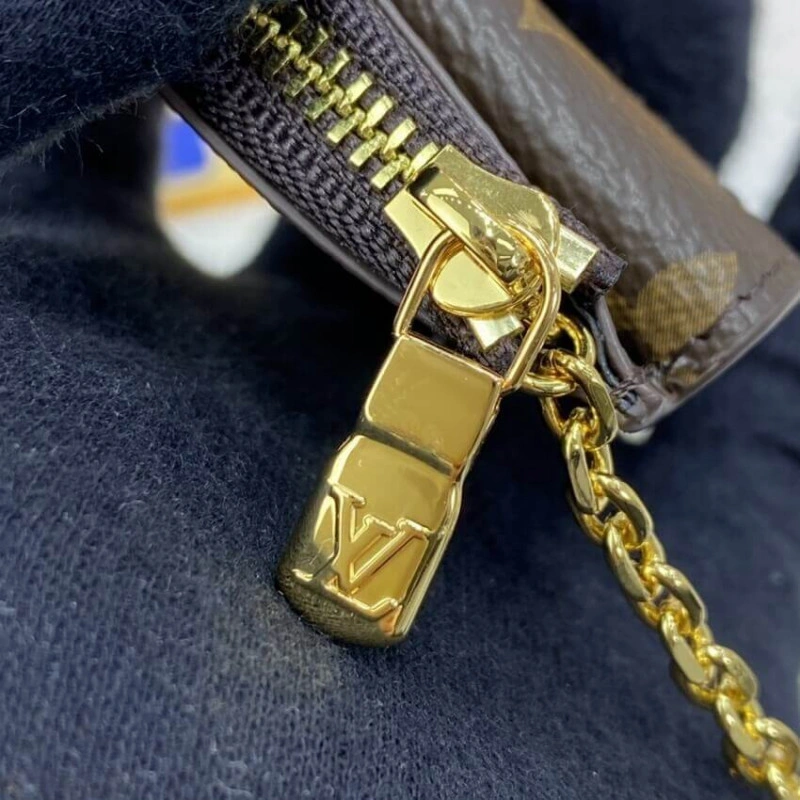 Lzip clos Louis Vuitton Monogram Canvas Card Holder Recto Verso - Image 7