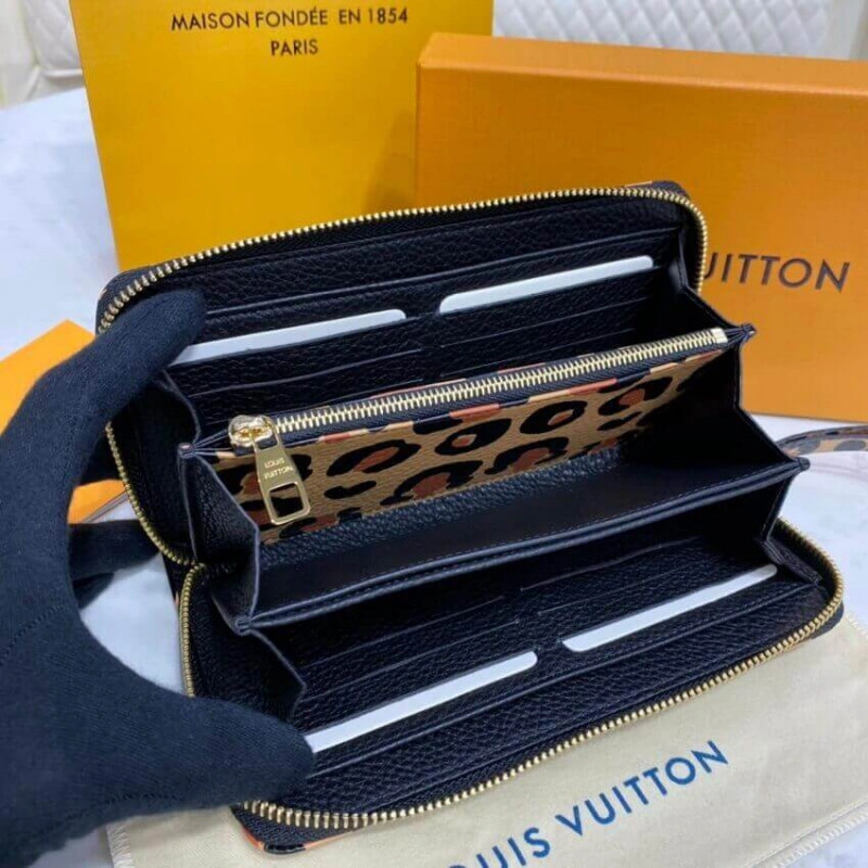 Cowhidele Louis Vuitton Monogram Empreinte Leather with Animal-Print Zippy Wallet Black - Image 8